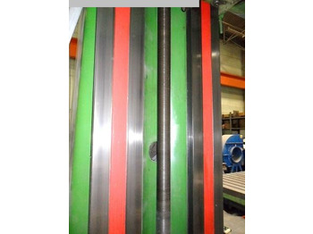 Máquina para metais