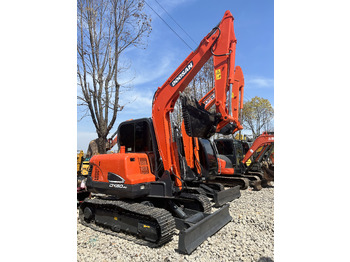Mini escavadeira DOOSAN DX60