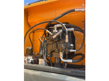 Escavadeira de rodas Hyundai 210W-9: foto 5 Escavadeira de rodas Hyundai 210W-9: foto 5