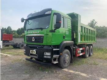 Caminhão basculante SINOTRUK