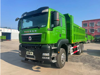 Caminhão basculante para transporte de cemento Sinotruck: foto 4