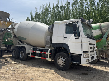 Caminhão betoneira SINOTRUK HOWO