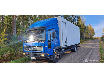 Caminhão furgão VOLVO FL 220