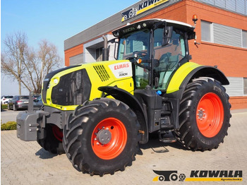 Trator CLAAS Axion 810