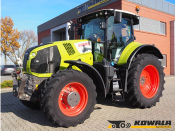 Trator CLAAS Axion 840