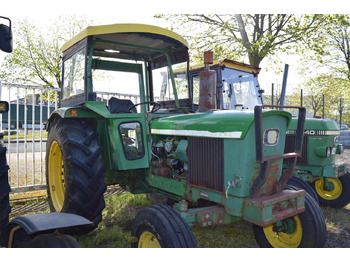 Trator JOHN DEERE 2130