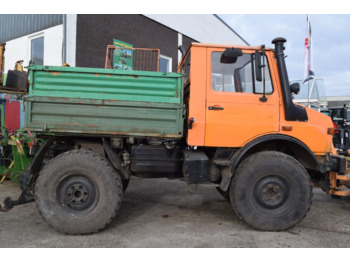Trator Mercedes-Benz Unimog U 1200: foto 4