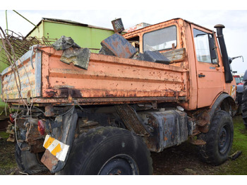 Trator Mercedes-Benz Unimog U1200: foto 3 Trator Mercedes-Benz Unimog U1200: foto 3