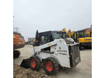 Mini carregadeira BOBCAT S16