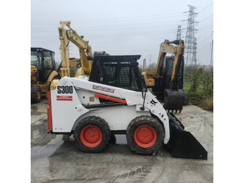 Mini carregadeira Bobcat S300: foto 5