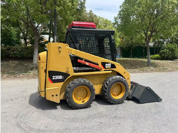 Mini carregadeira CATERPILLAR 226B3