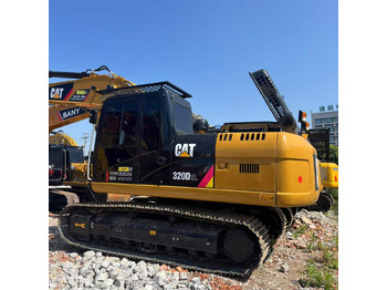 Escavadora de rastos CATERPILLAR 320D2