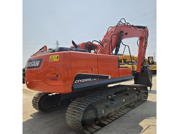 Escavadora de rastos DOOSAN DX225