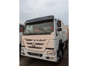 Camião de caixa aberta/ Plataforma SINOTRUK HOWO
