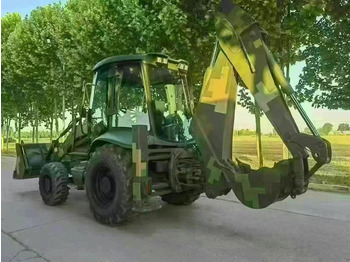 Retroescavadeira JCB 3CX: foto 3