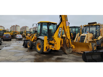 Retroescavadeira JCB 3CX: foto 3