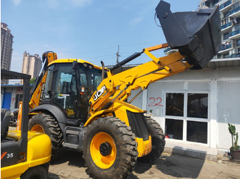 Retroescavadeira JCB 4CX