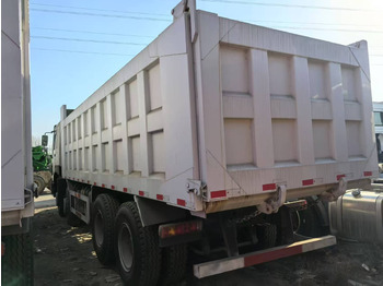 Caminhão basculante SINOTRUK HOWO 8x4: foto 3