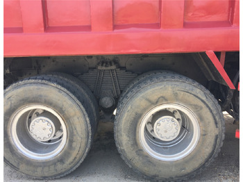Caminhão basculante SINOTRUK HOWO
