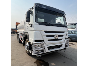 Caminhão tanque SINOTRUK HOWO