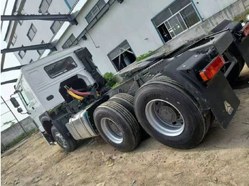 Tractor Howo 371: foto 5