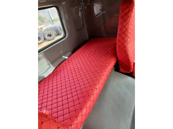 Tractor Howo 371: foto 2