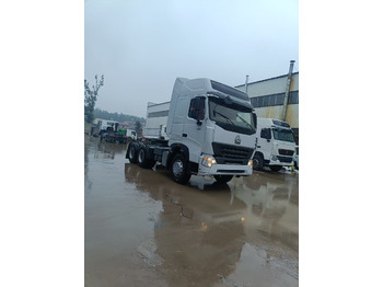 Tractor SINOTRUK HOWO