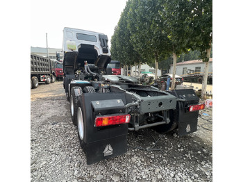 Tractor SINOTRUK HOWO