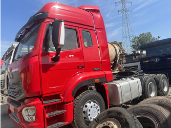 Tractor SINOTRUK