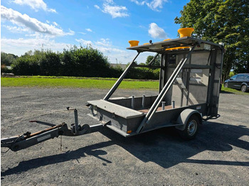 Reboque Nissen LED Absperrtafel DORA GPS FAT VZ-616 Fahrbare Absperrtafel Sperrwand Verkehrsleittafel Verkehrssicherungsanhänger Verkehrsleitanhänger Trebbiner Horizont: foto 3
