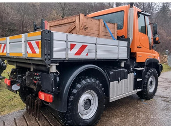 Camião de caixa aberta/ Plataforma, Veículo municipal/ Especial Unimog 405 U318 EAS 640-Betriebsstunden Mercedes-Benz 318 323 327  Automatik Euro6: foto 3