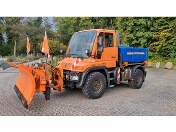 Veículo limpa-neves UNIMOG