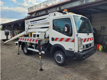 Caminhão com plataforma aérea OIL&STEEL