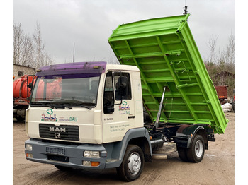 Caminhão basculante MAN