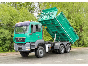 Caminhão basculante MAN TGS 26.440