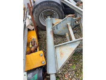 Grua automontante LIEBHERR