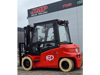 Empilhadeira elétrica