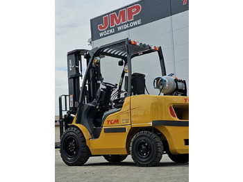 Empilhadeira a gás nuevo TCM FGE35-E2 BRAND NEW TR4300mm: foto 2 Empilhadeira a gás nuevo TCM FGE35-E2 BRAND NEW TR4300mm: foto 2