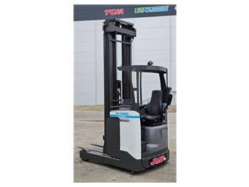 Empilhador retráctil UNICARRIERS