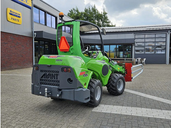 Mini carregadeira de esteiras Avant Mini-shovel 735i Rental met Kemp balenklem: foto 5