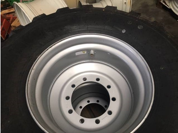 Jantes e pneus de Máquina agrícola BKT 650/55 R26.5 BKT FL 630 op velg: foto 4