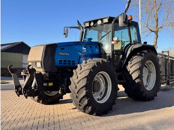 Trator VALTRA 8550
