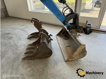 Escavadeira WackerNeuson EZ38: foto 3