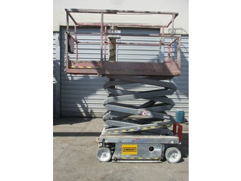 Plataforma de Tijera/ Plataforma de tesoura SKYJACK