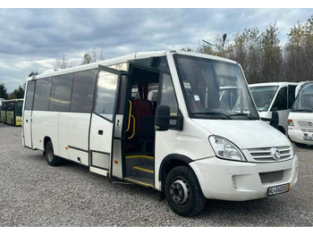 Micro-ônibus IVECO Daily