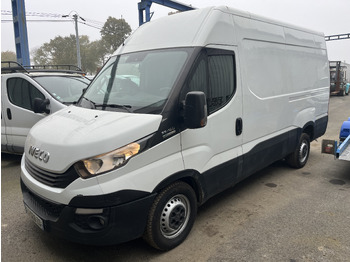 Furgão IVECO Daily 35s18
