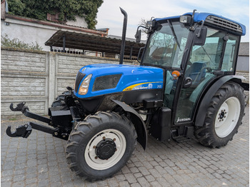Mini trator NEW HOLLAND T4000