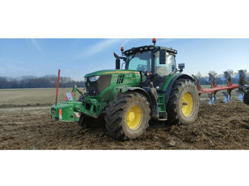 Trator JOHN DEERE 6215R