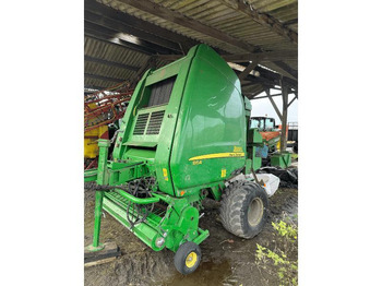 Enfardadeira de fardos redondos JOHN DEERE