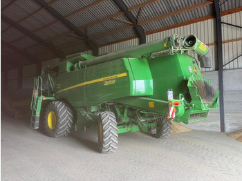 Ceifeira debulhadora JOHN DEERE T660